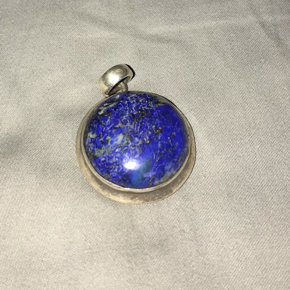 Pendant - Picture 2 of 5